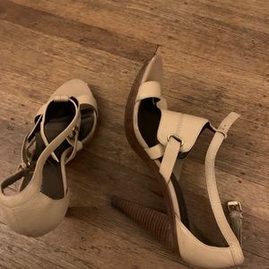 Tahari shoes